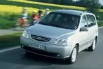 Kia Carens II 2.0 CRDi 140 KM — zdjęcie 3