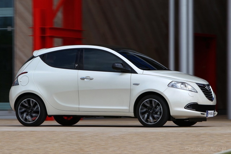 Lancia Ypsilon III 0.9 85 KM