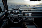 Land Rover Defender IV 90 2.0i4D 200 KM