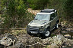 Land Rover Defender IV 90 2.0i4D 200 KM
