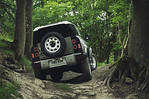 Land Rover Defender IV 90 2.0i4D 200 KM