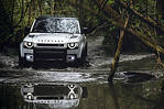 Land Rover Defender IV 110 2.0i4P 300 KM