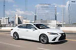 Lexus ES VII 300h 218 KM — zdjęcie 8