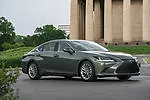 Lexus ES VII 300h 218 KM — zdjęcie 1