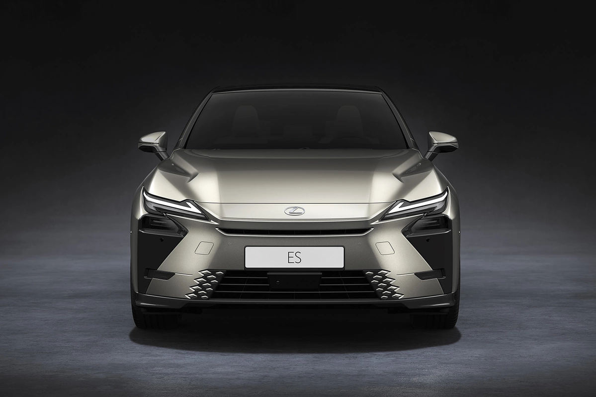 Lexus ES VIII 300h 201 KM