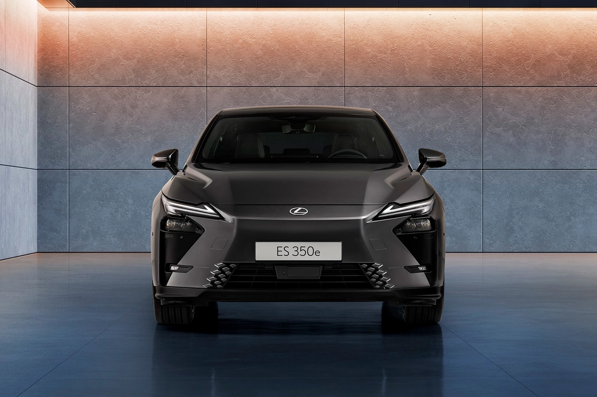 Lexus ES VIII 350e 224 KM