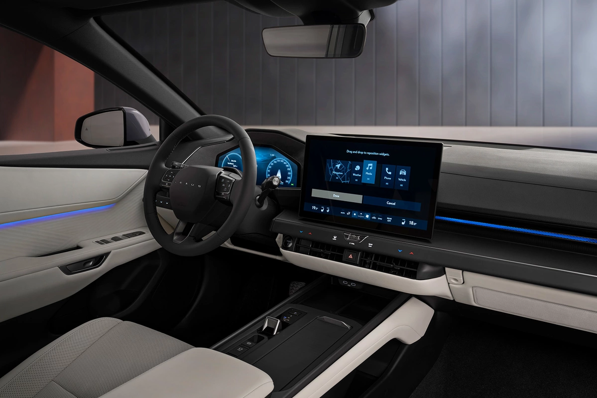 Lexus ES VIII 500e 343 KM