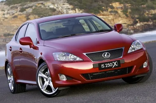 Lexus IS 220D 177 KM 2011