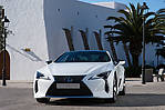 Lexus LC 500h 359 KM