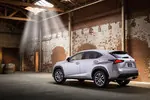 Lexus NX I 300h 197 KM — zdjęcie 4