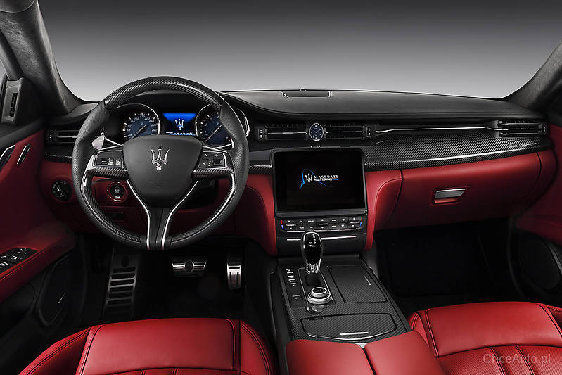 Maserati Quattroporte VI GTS 530 KM