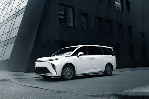 Maxus Mifa 9 90 kWh 245 KM 2024