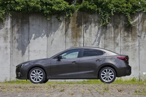 Mazda 3 2.0 SKYACTIV-G 120 KM 2018