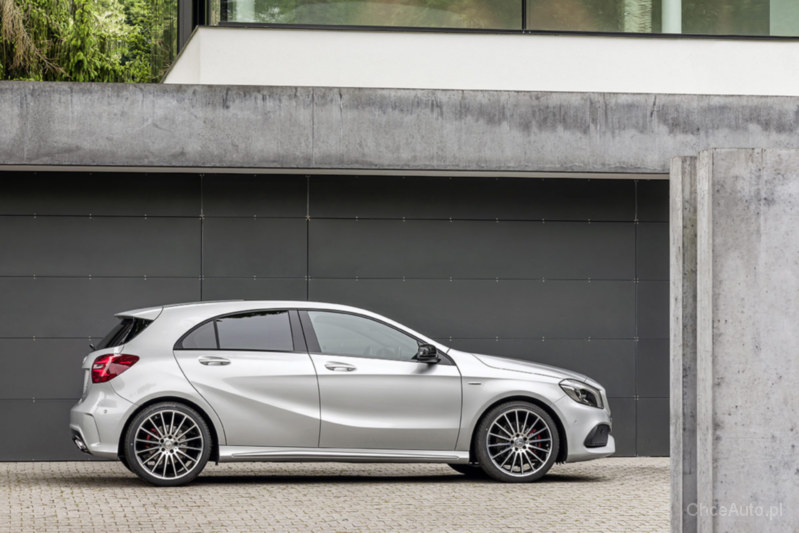 Mercedes - Benz A-klasa W176 FL 250 Sport 218 KM