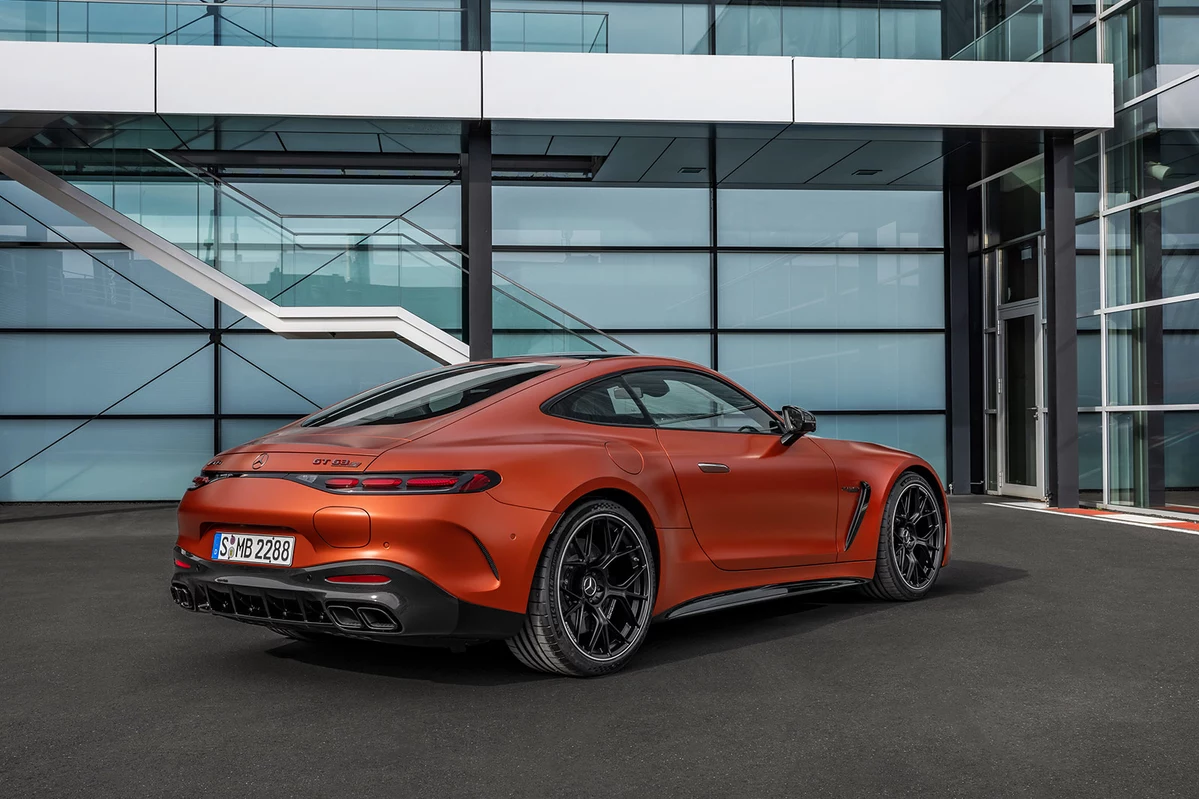 Mercedes-AMG GT C192 55 AMG 476 KM 2024