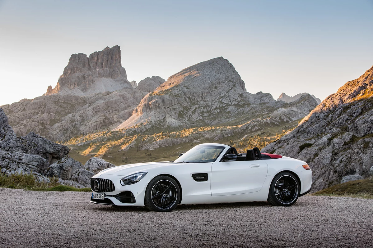 Mercedes-AMG GT  4.0 V8 462 KM 2018