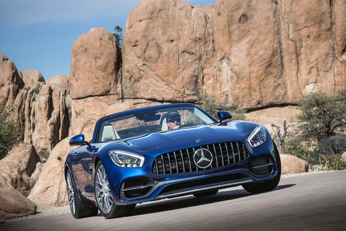 Mercedes-AMG GT  4.0 V8 462 KM 2018