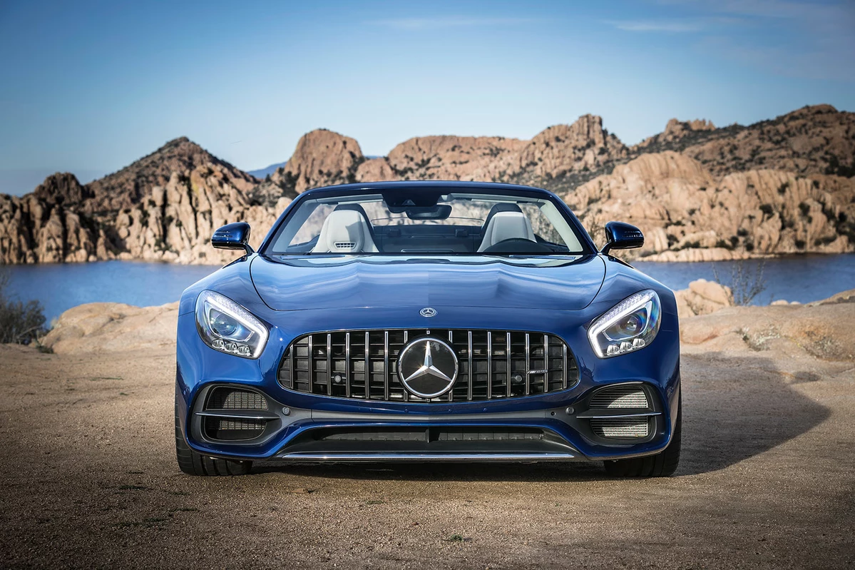 Mercedes-AMG GT  4.0 V8 462 KM 2018