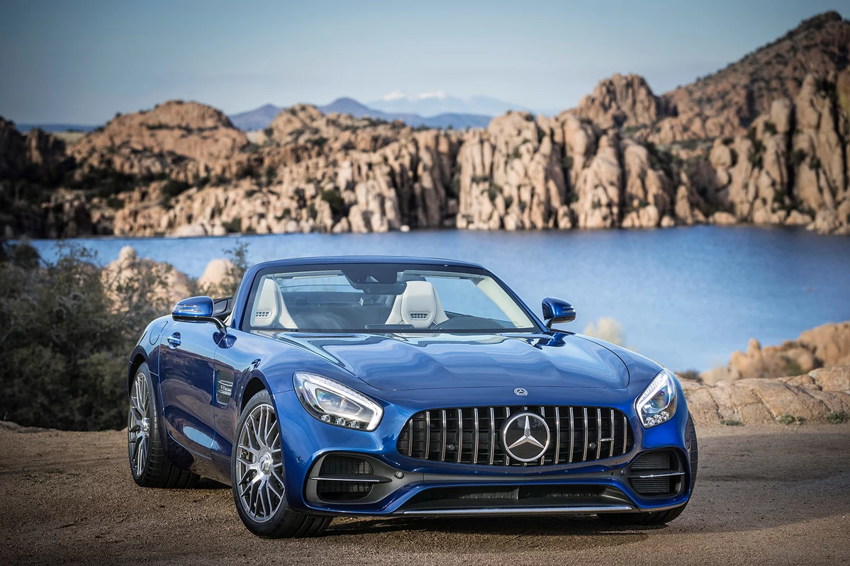 Mercedes-AMG GT  4.0 V8 462 KM 2018