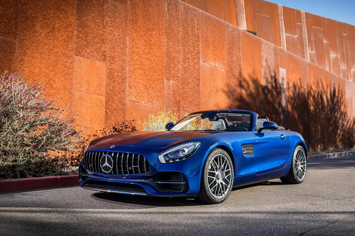 Mercedes-AMG GT  4.0 V8 462 KM 2018