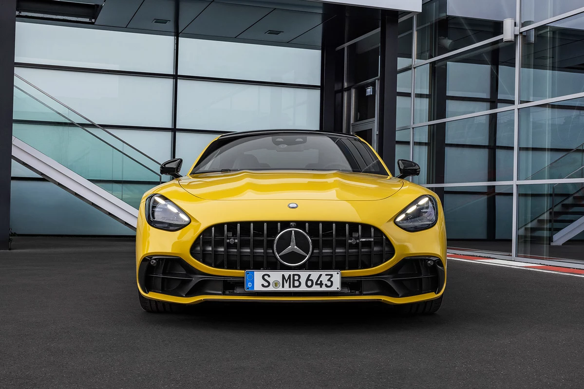 Mercedes-AMG GT C192 43 AMG 421 KM 2024