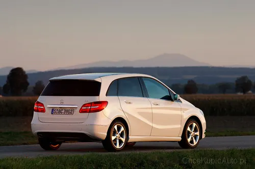 Mercedes - Benz B-klasa 180 122 KM 2017
