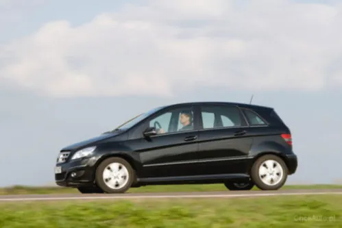 Mercedes - Benz B-klasa 170 115 KM 2010