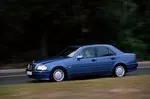 Mercedes - Benz C-klasa W202 250 D Turbo 150 KM — zdjęcie 3