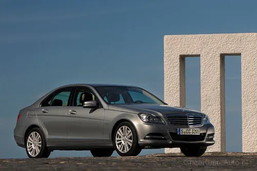 Mercedes - Benz C-klasa 300 CDI 231 KM 2011