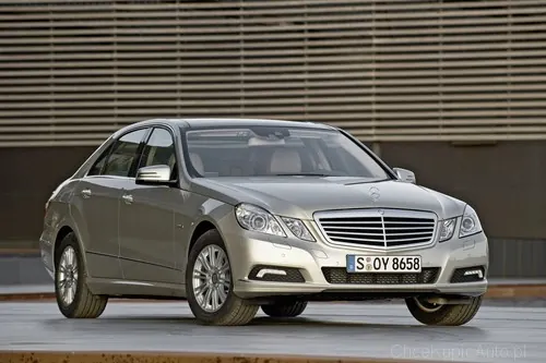 Mercedes - Benz E-klasa 500 388 KM 2011