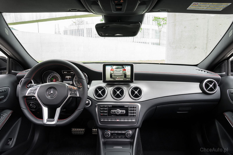 Mercedes - Benz GLA X156 45 AMG 381 KM
