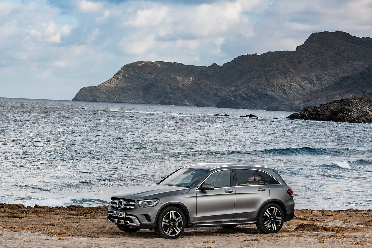 Mercedes - Benz GLC X253 FL 300e 320 KM