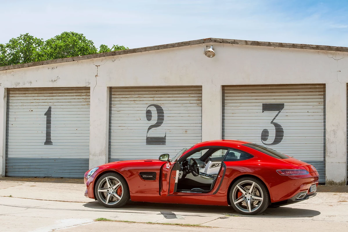 Mercedes-AMG GT  4.0 V8 462 KM 2017