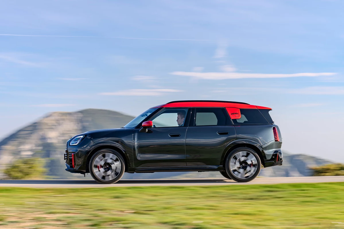 Mini Countryman U25 ALL4 2.0 JCW 300 KM