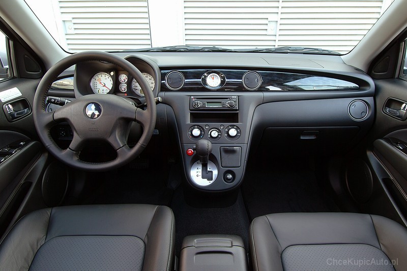 Mitsubishi Outlander I 2.0 136 KM 2003 SUV skrzynia ręczna