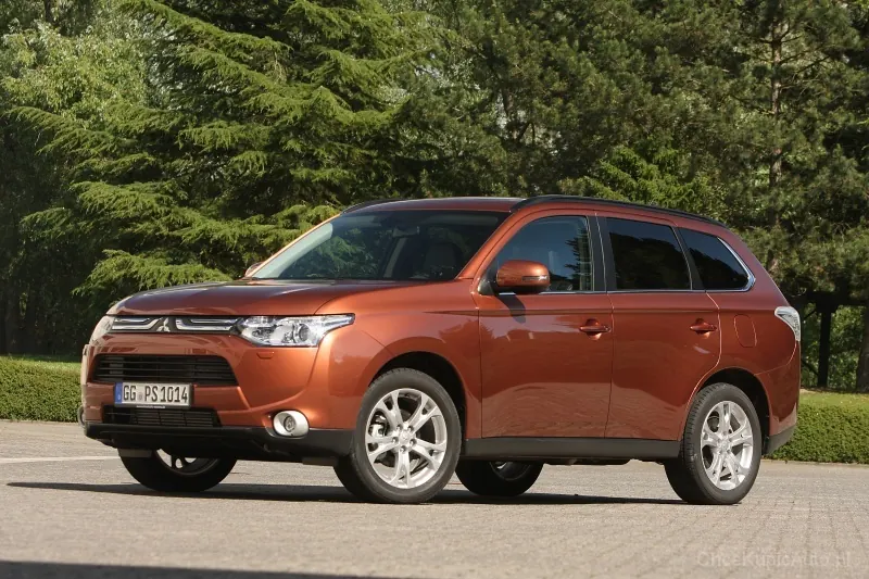 Mitsubishi Outlander III