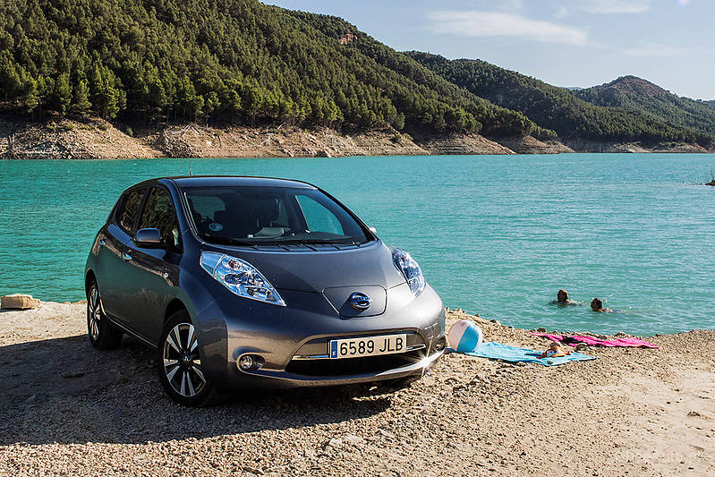 Nissan Leaf I 30kWh 110 KM