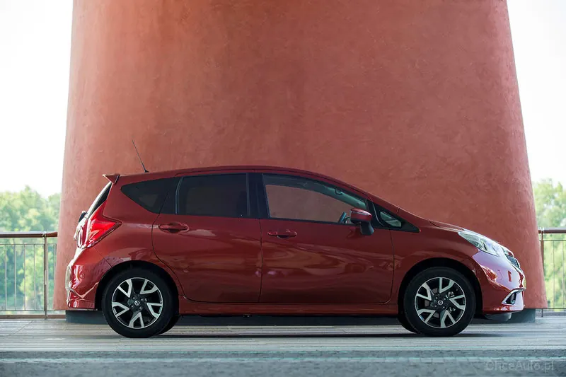 Nissan Note E12