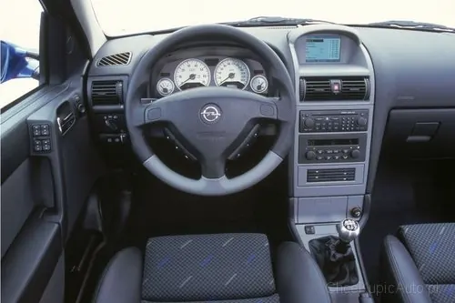 Opel Astra 2.0 DTI 100 KM 2004