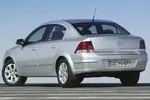 Opel Astra H 1.6 115 KM — zdjęcie 2
