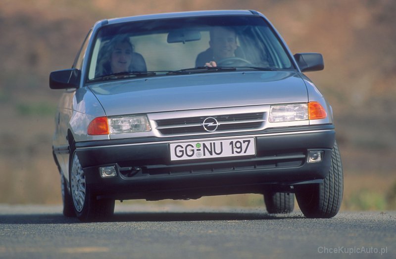 Opel Astra F 1.8 16V 115 KM