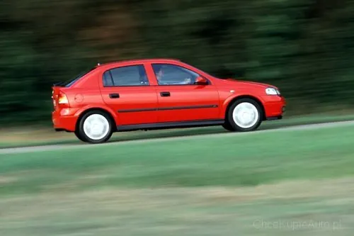 Opel Astra 1.8 16V 115 KM 2000