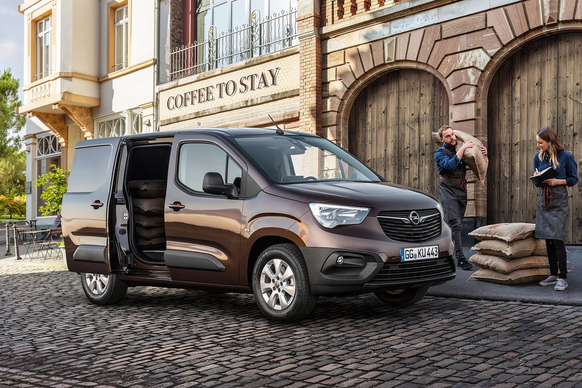 Opel Combo E 3300 1.5 Diesel 131 KM