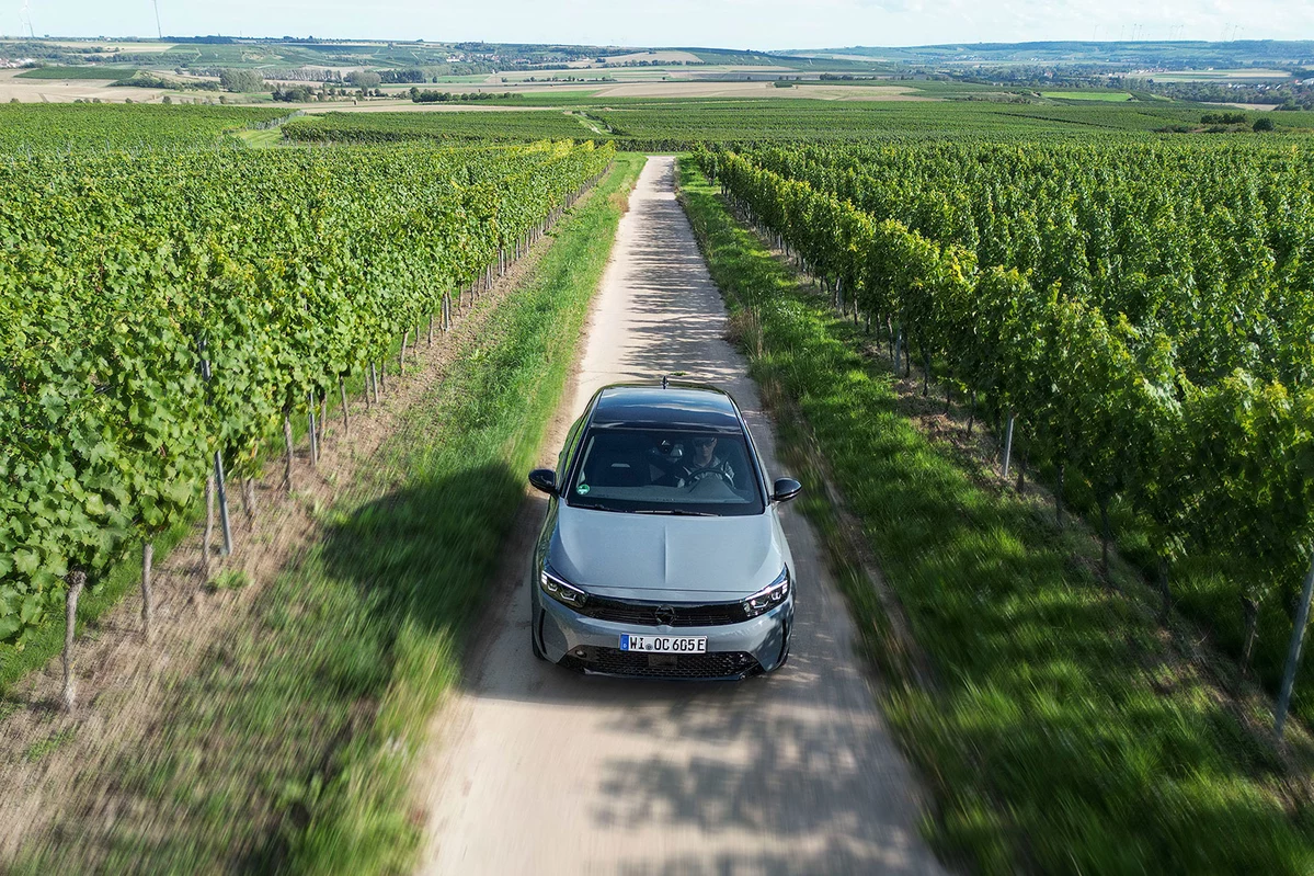 Opel Corsa F FL Electric 54 kWh 156 KM