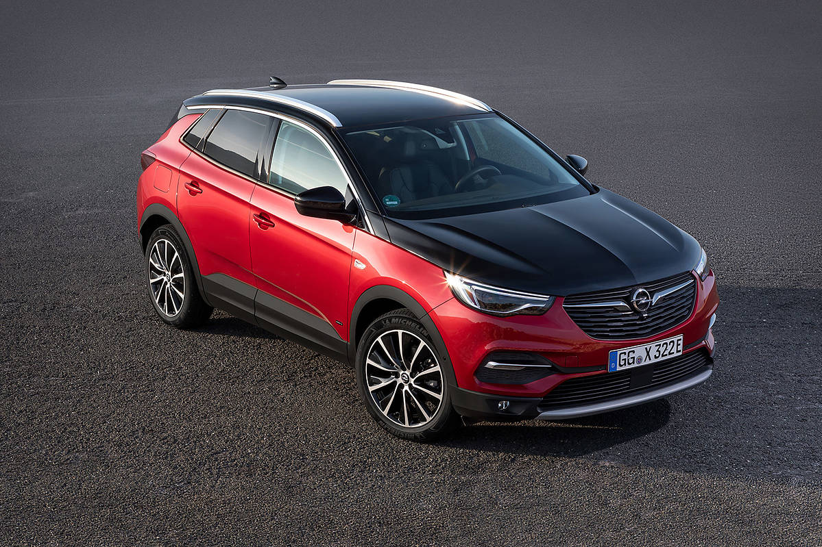 Opel Grandland X Hybrid 1.6 Turbo Hybrid 224 KM