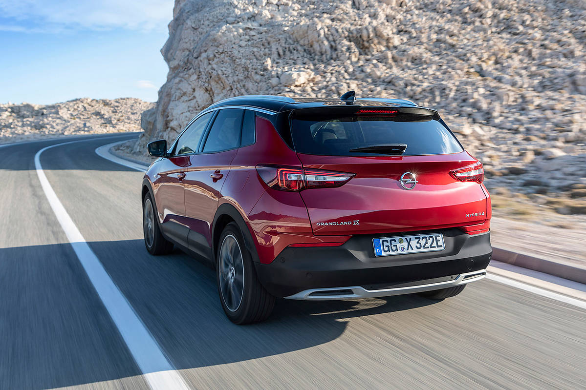 Opel Grandland X Hybrid 1.6 Turbo Hybrid 224 KM