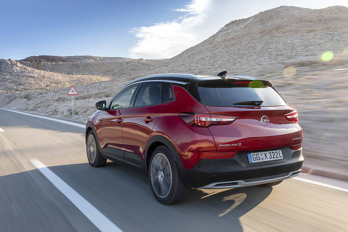 Opel Grandland X Hybrid 1.6 Turbo Hybrid 224 KM