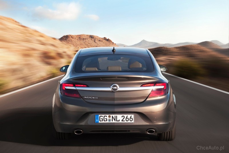 Opel Insignia I FL 2.0 T 250 KM