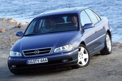 Opel Omega 2.6 V6 180 KM 2003