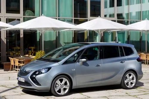 Opel Zafira Tourer 1.6 Turbo 170 KM 2013